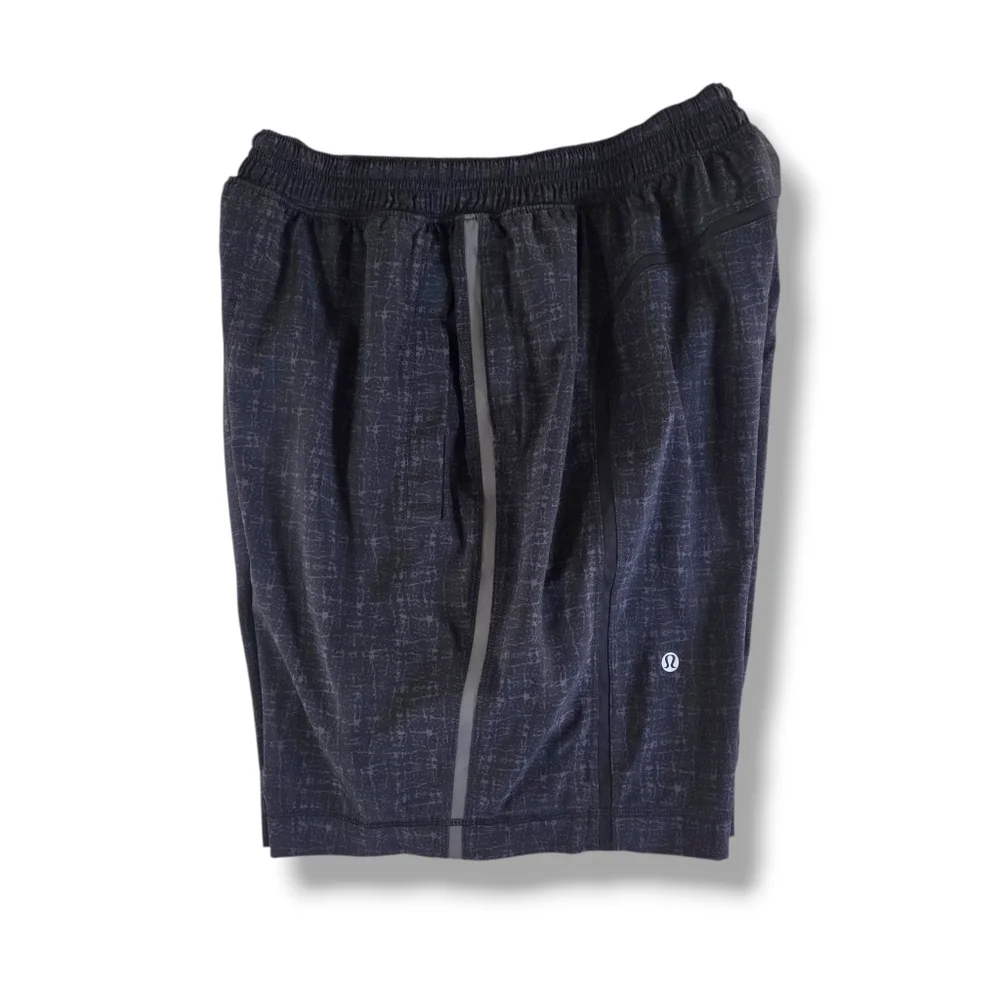 LULULEMON Men’s 9” Lined Pace Breaker Shorts Black Grey Gray Large